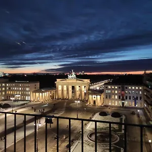 nexliving-brandenburger-tor.find-berlin-hotels.com/